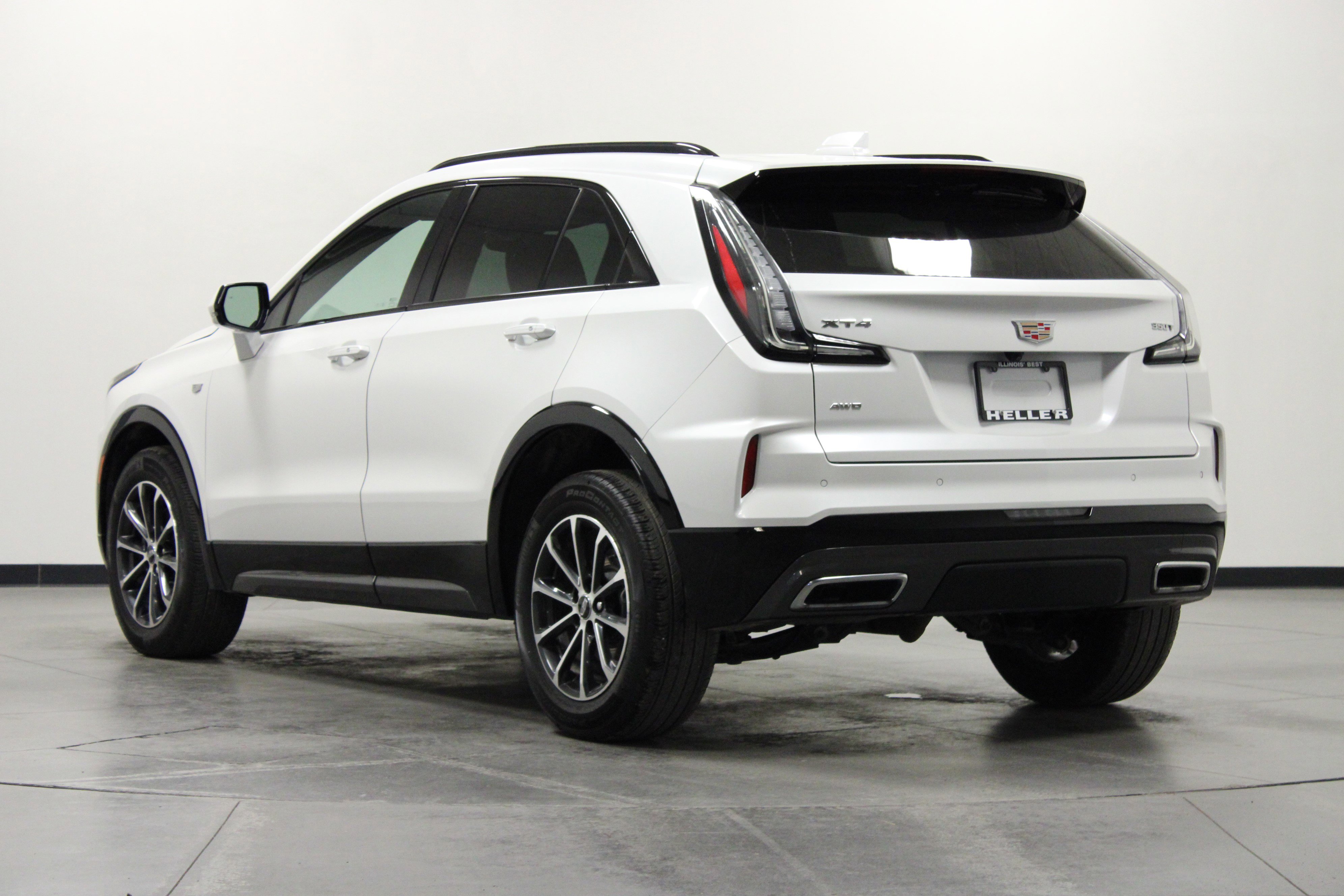 Used 2024 Cadillac XT4 Sport image 6