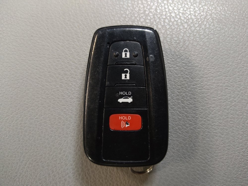 Used 2018 Toyota Camry SE w/ Convenience Package FWD image 32