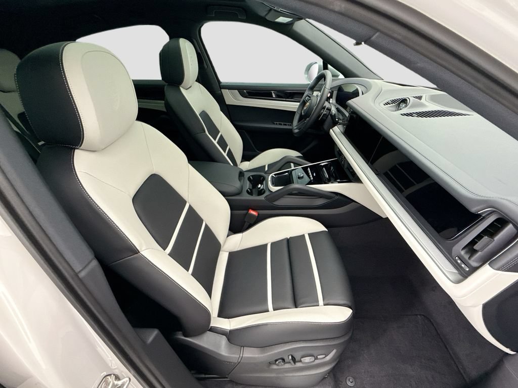 New 2026 Porsche Cayenne Coupe AWD/4WD image 21