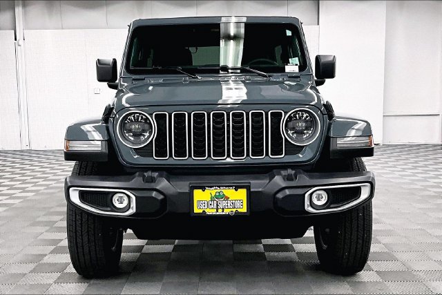 Used 2026 Jeep Wrangler Unlimited Sahara AWD/4WD image 4