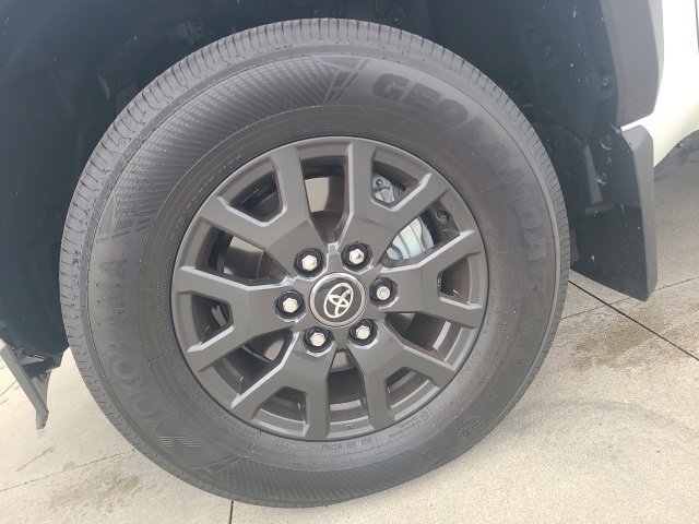 Used 2025 Toyota 4Runner SR5 image 12