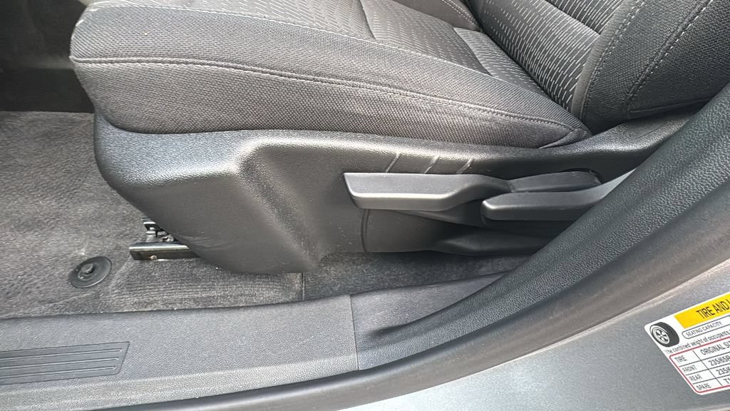 Used 2025 Chevrolet Equinox LT AWD/4WD image 29