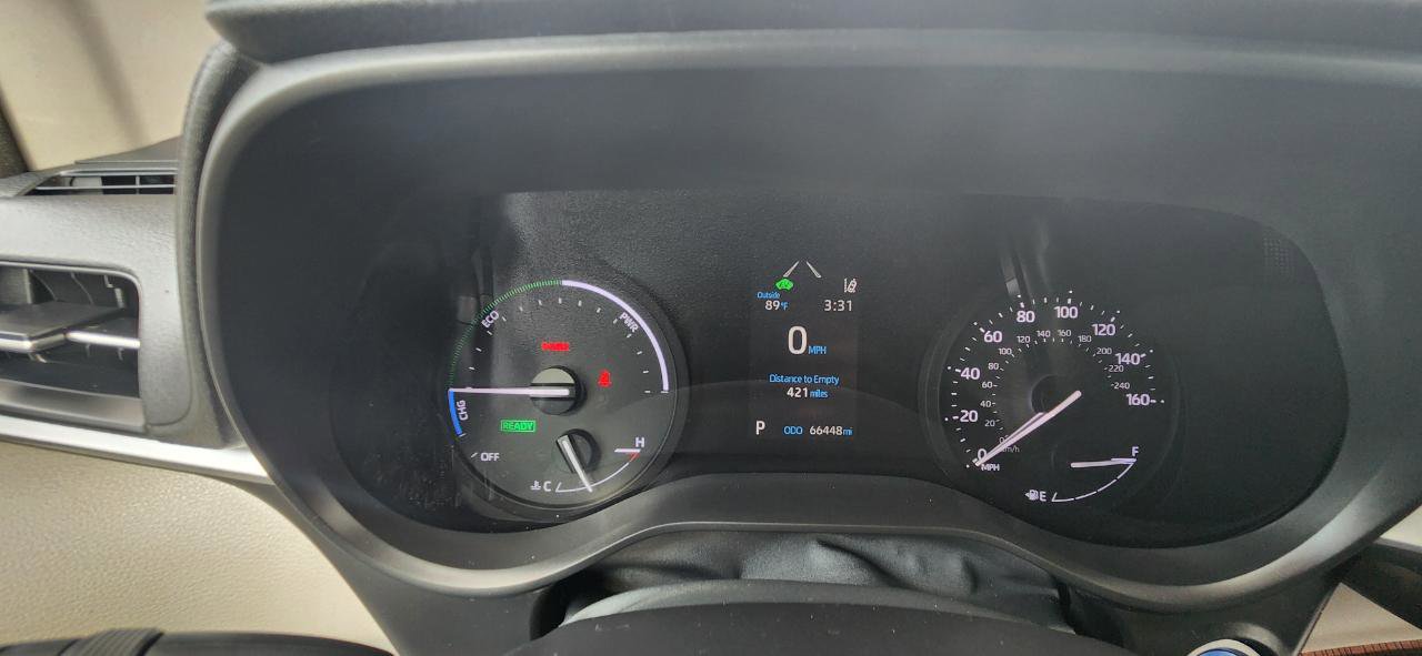 Used 2022 Toyota Sienna XLE image 25