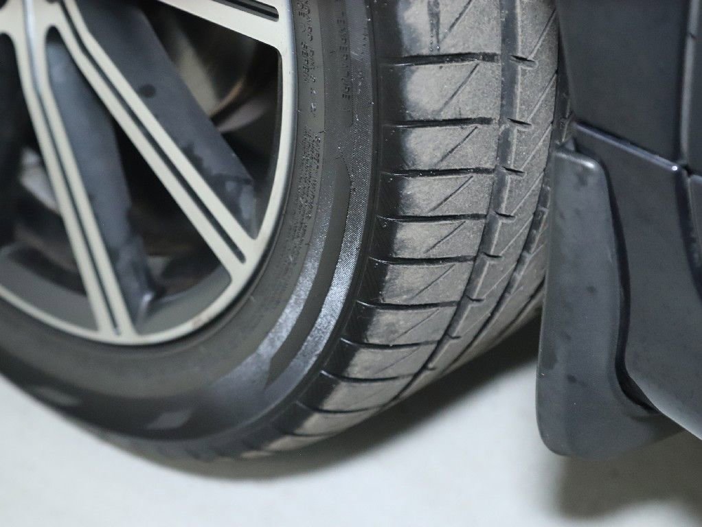 Used 2017 Volvo XC60 T6 Inscription w/ Climate Package image 37