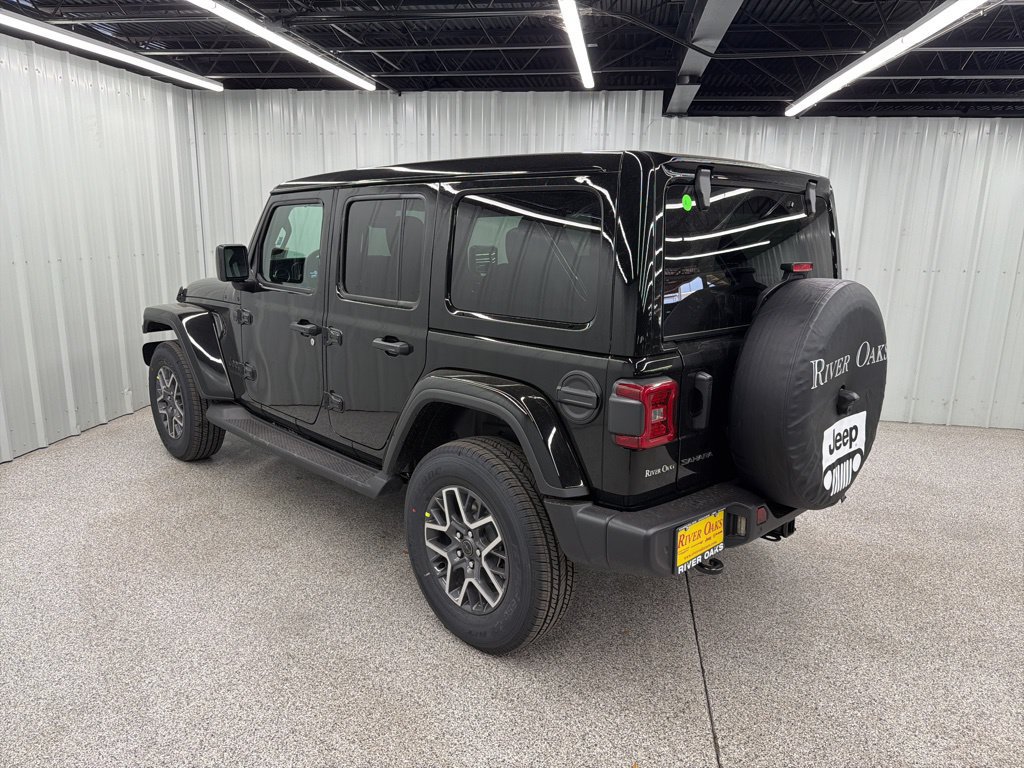 New 2026 Jeep Wrangler Unlimited Sahara AWD/4WD image 4