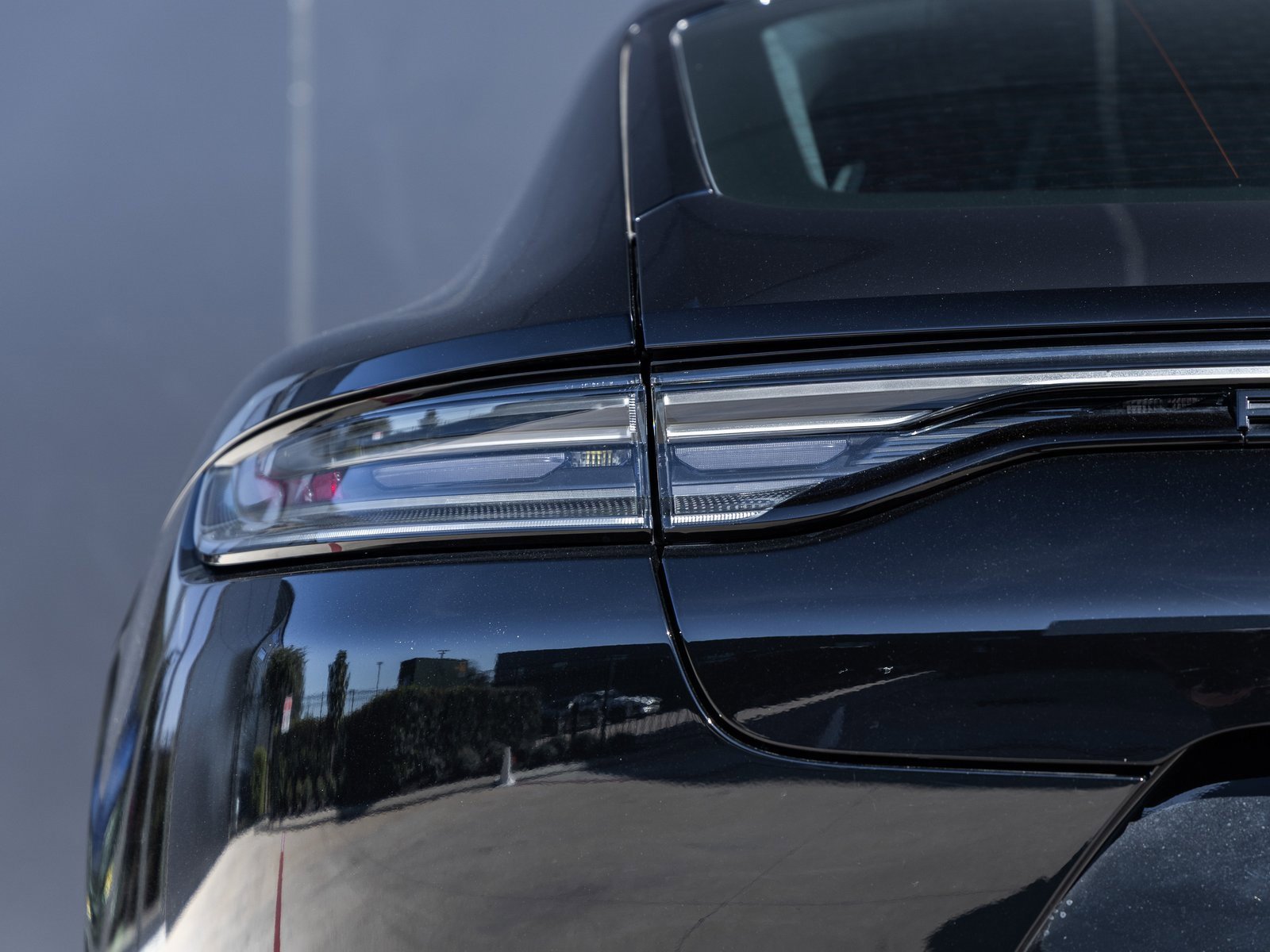 Used 2023 Porsche Panamera GTS image 14