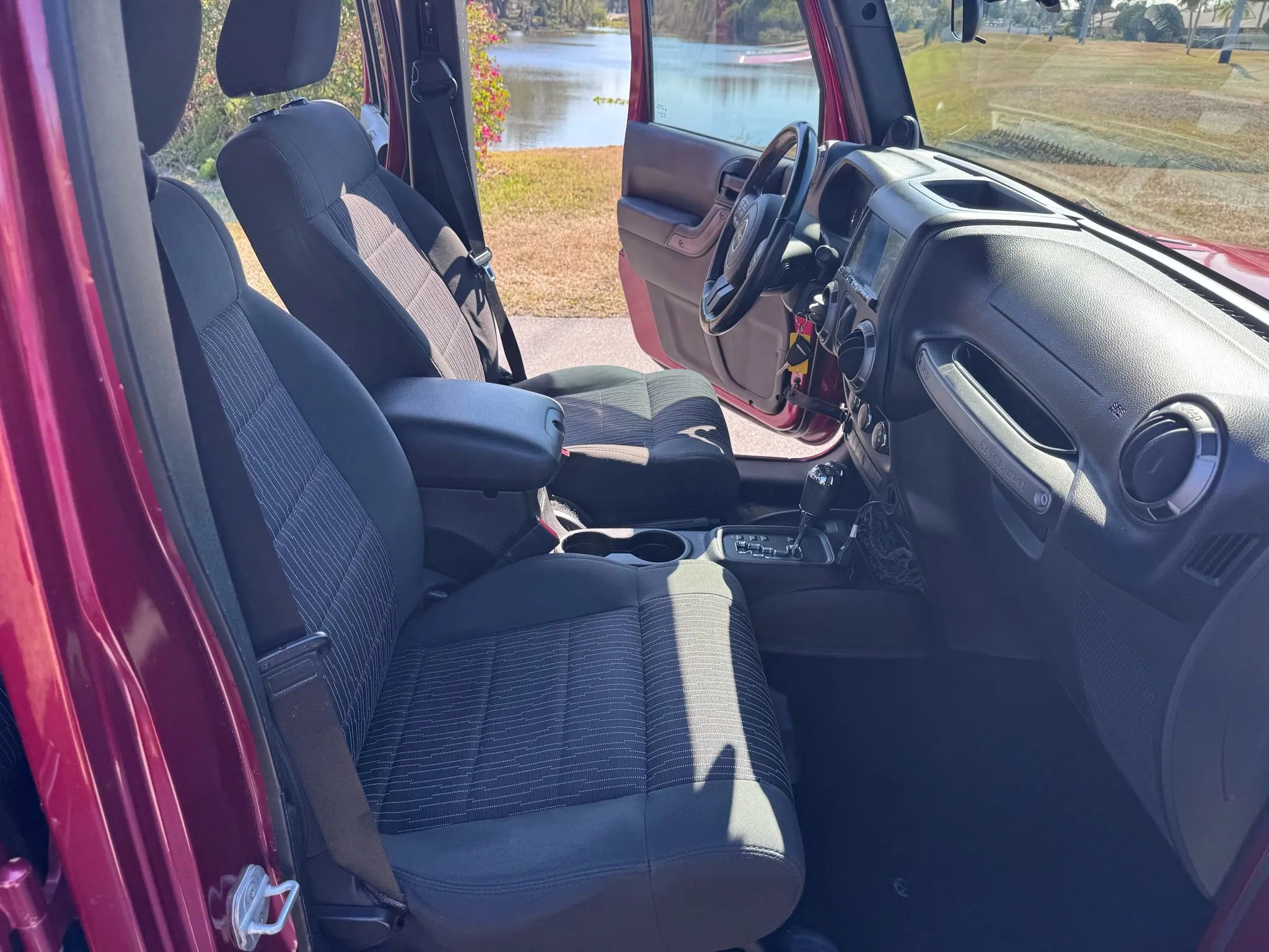 Used 2012 Jeep Wrangler Unlimited Sport image 10