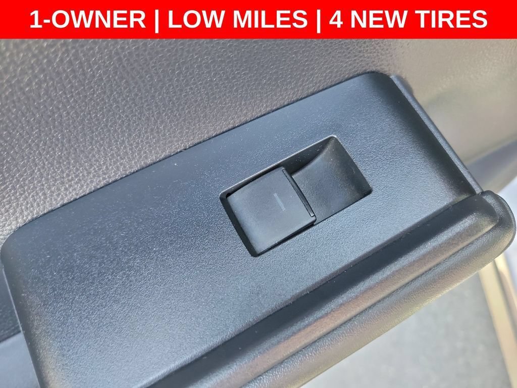 Used 2021 Toyota Highlander L FWD image 17