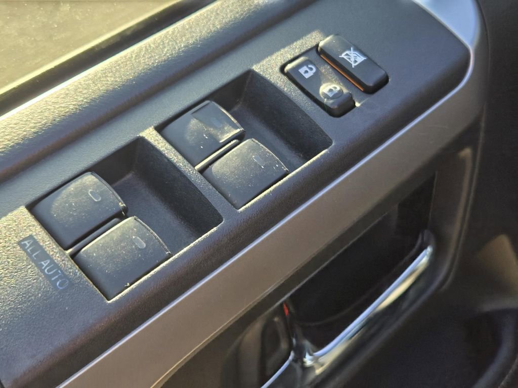 Used 2018 Toyota 4Runner SR5 image 16