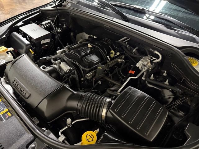Used 2024 Dodge Durango R/T w/ Tow 'N Go Package AWD/4WD image 53