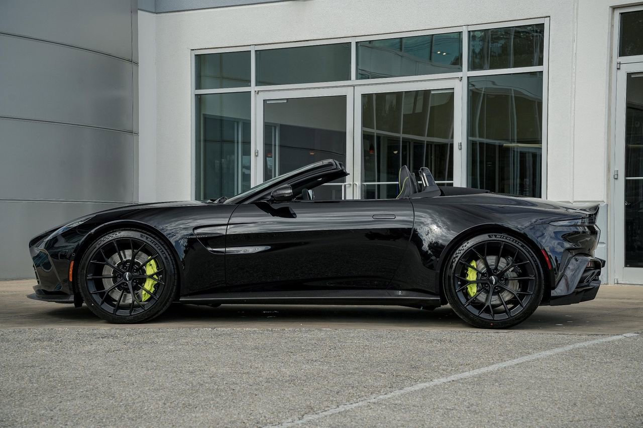 New 2026 Aston Martin V8 Vantage Roadster image 11
