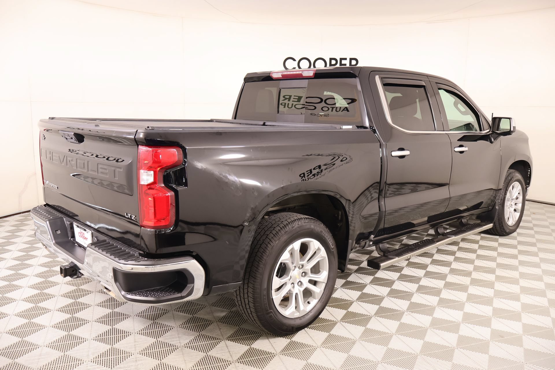 Used 2022 Chevrolet Silverado 1500 LTZ AWD/4WD image 21
