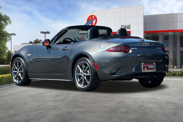 Used 2020 MAZDA MX-5 Miata Grand Touring RWD image 8