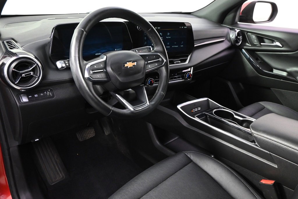 Used 2025 Chevrolet Equinox LT w/ Convenience Package II image 12