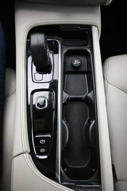 Used 2023 Volvo XC90 B6 Plus w/ Protection Package AWD/4WD image 12