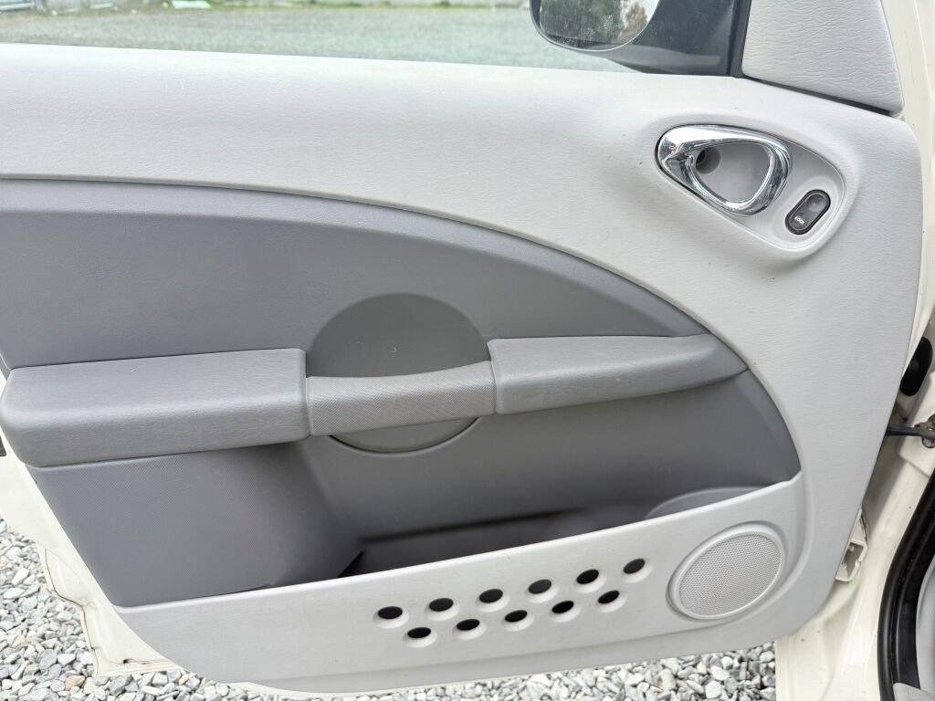 Used 2007 Chrysler PT Cruiser Touring w/ Fleet Value Group I image 8