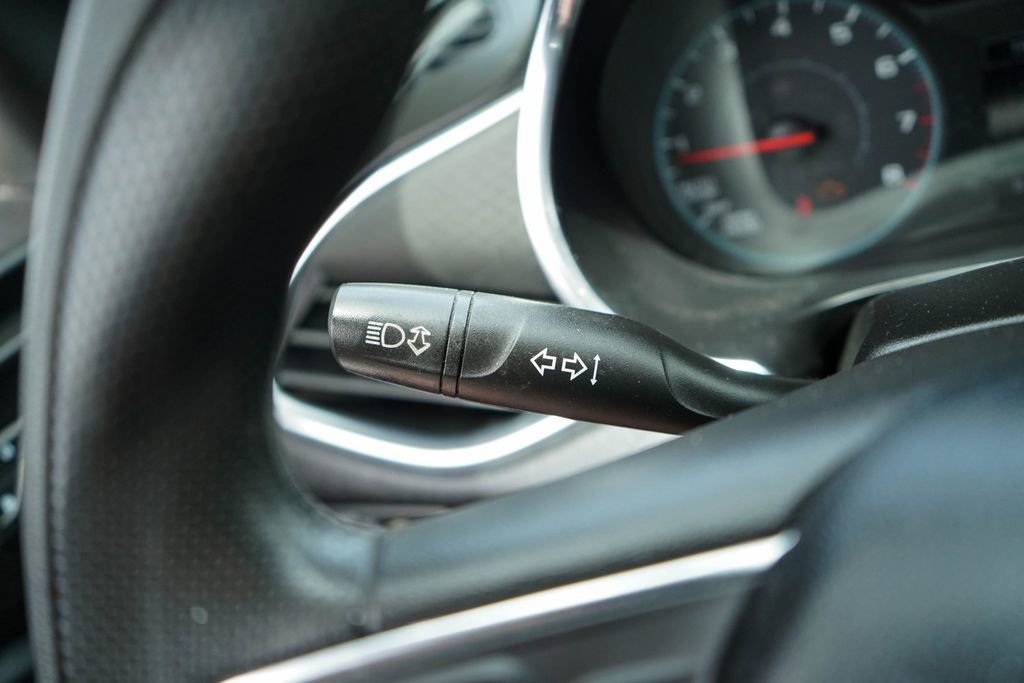 Used 2021 Chevrolet Malibu LT FWD image 29