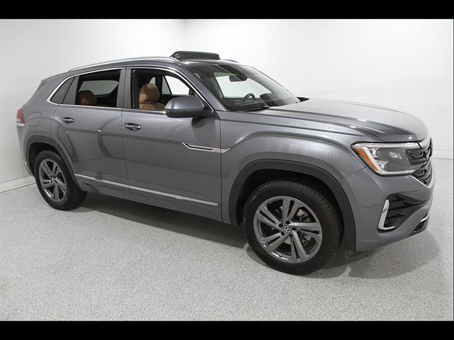 Used 2024 Volkswagen Atlas Cross Sport SEL R-Line AWD/4WD image 1