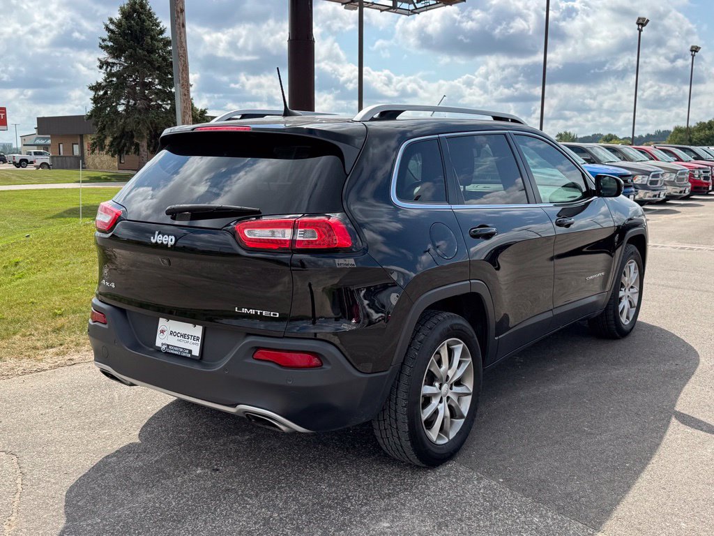 Used 2018 Jeep Cherokee Limited AWD/4WD image 38