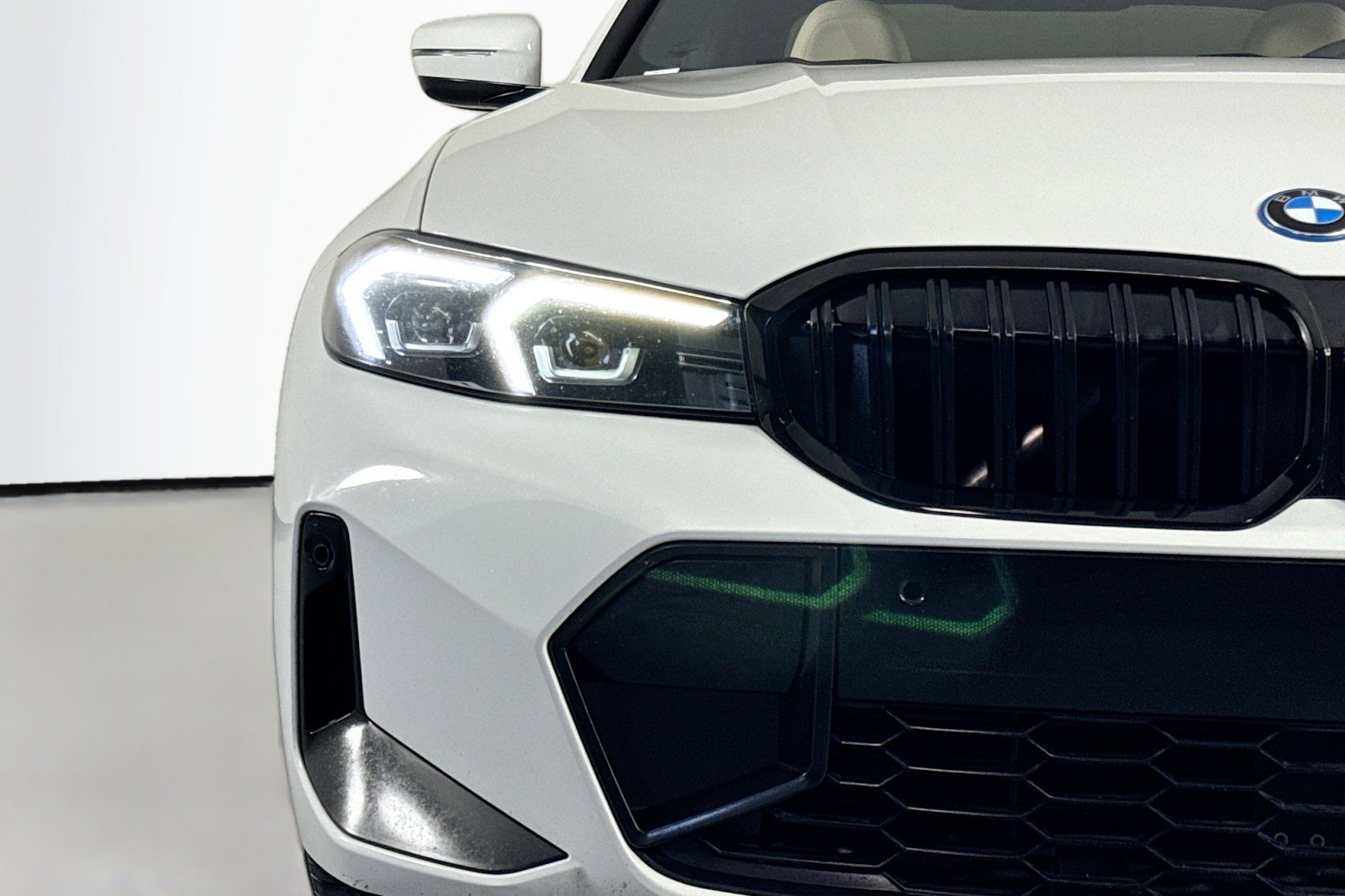 Used 2023 BMW 330e w/ M Sport Package image 14