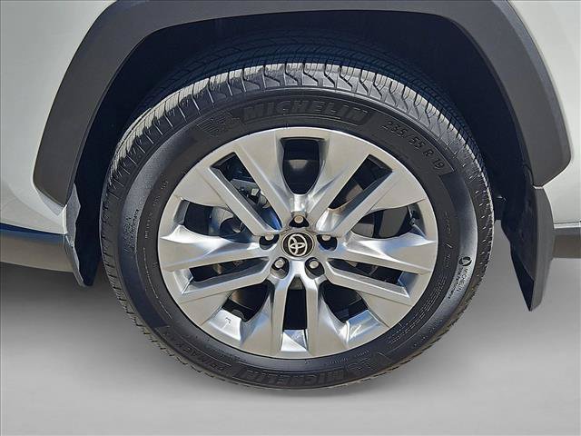 Used 2025 Toyota RAV4 XLE Premium FWD image 22