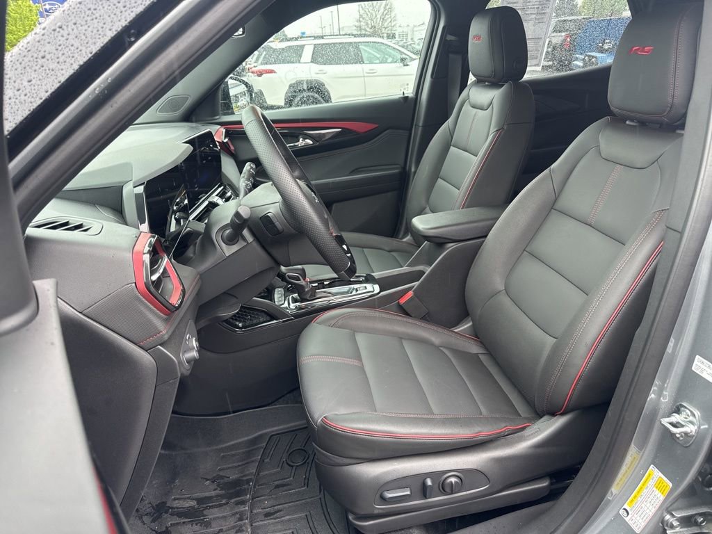 Used 2025 Chevrolet TrailBlazer RS w/ Convenience Package FWD image 10