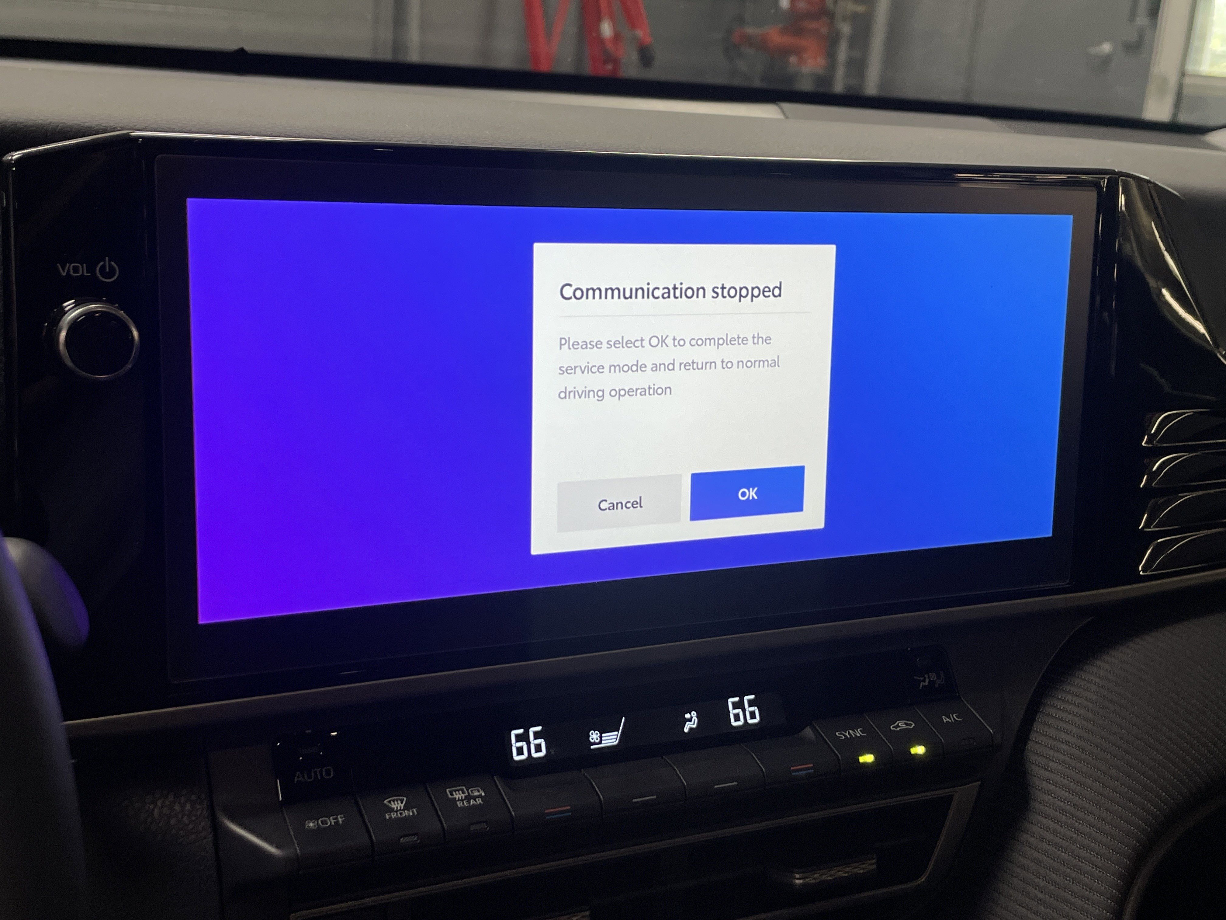 Used 2025 Toyota Camry SE w/ Multimedia Upgrade Package FWD image 23