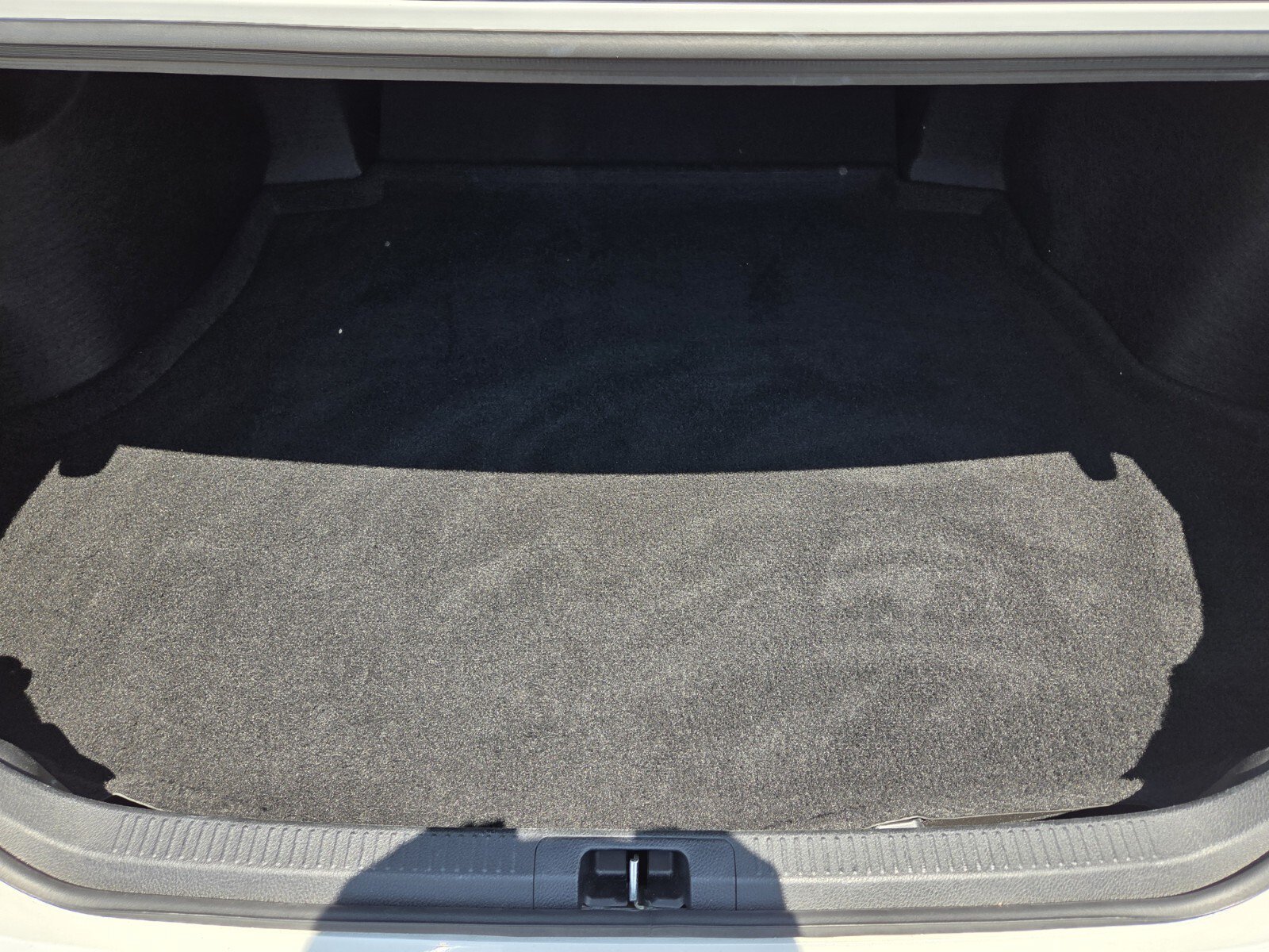 Used 2018 Toyota Camry XLE w/ Audio Package FWD image 9