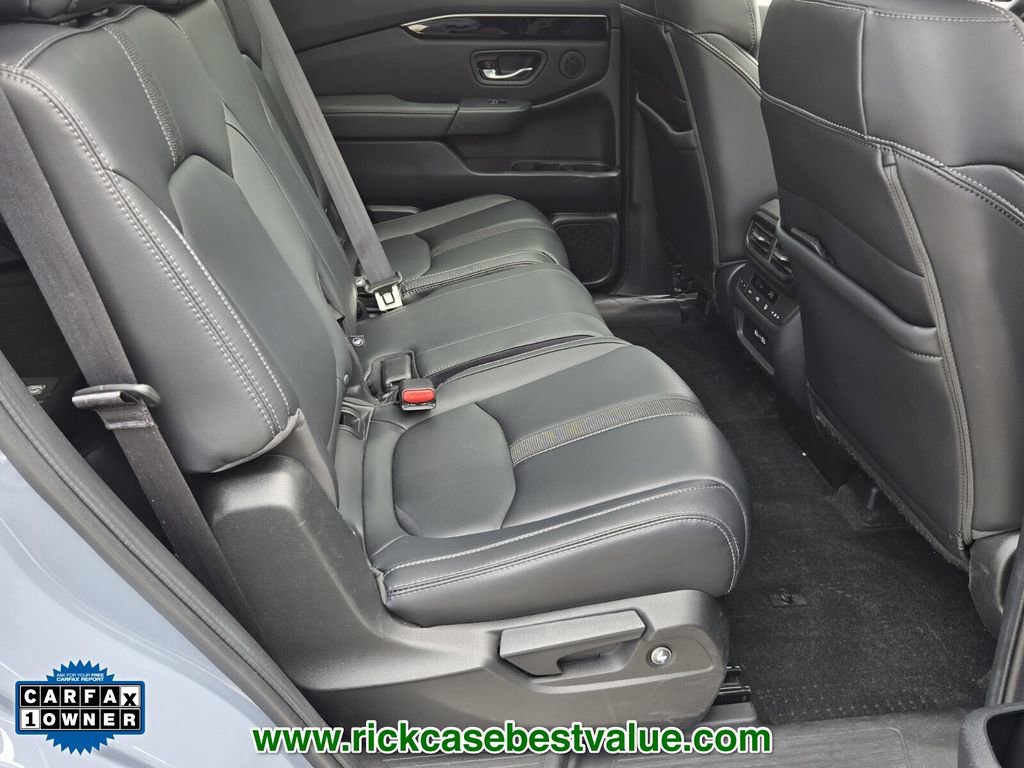Used 2023 Honda Pilot Touring image 18