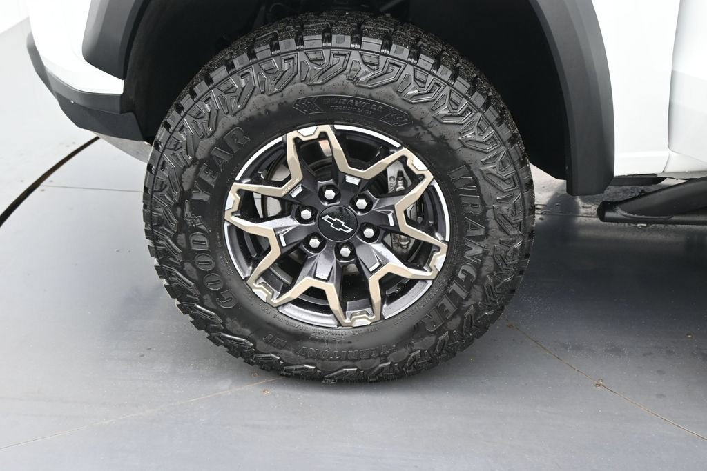 Used 2025 Chevrolet Colorado ZR2 AWD/4WD image 8
