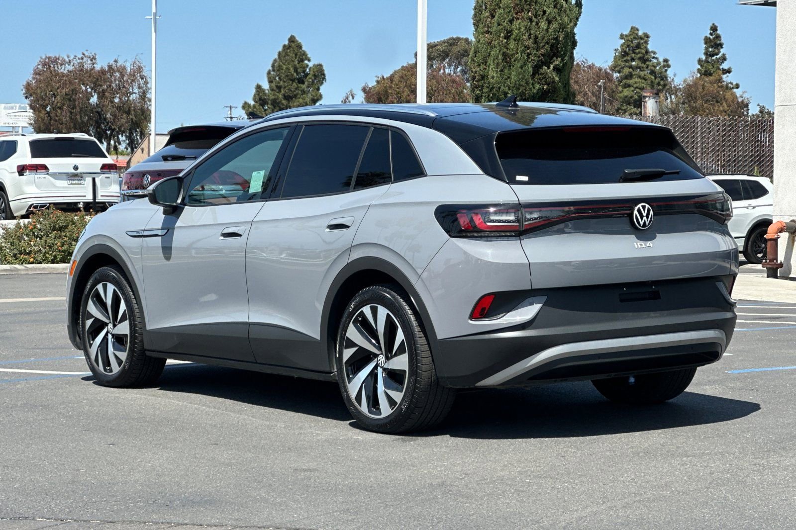 Used 2022 Volkswagen ID.4 Pro S w/ Gradient Package RWD image 7