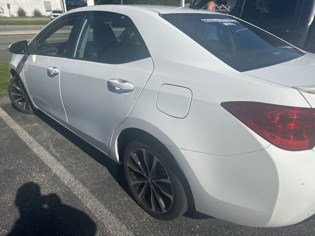Used 2018 Toyota Corolla SE w/ SE Premium Package FWD image 8