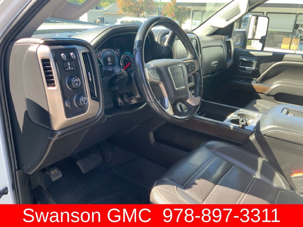 Certified 2019 GMC Sierra 2500 Denali w/ Duramax Plus Package AWD/4WD image 11