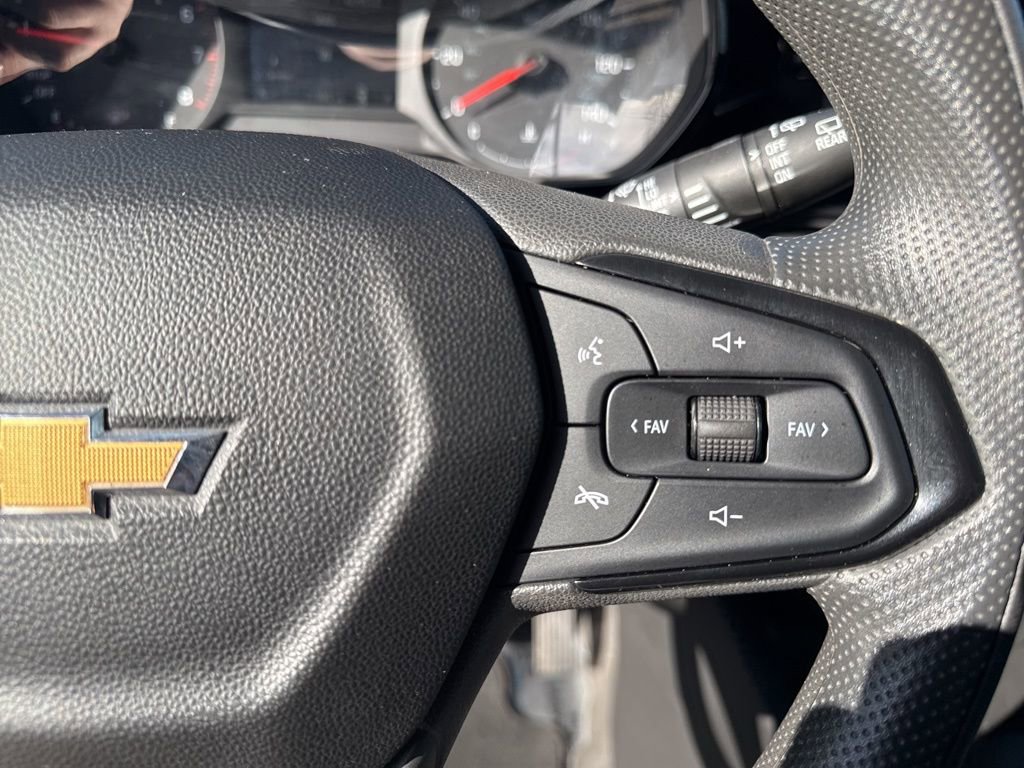 Used 2025 Chevrolet Trax LS w/ LS Convenience Package image 15