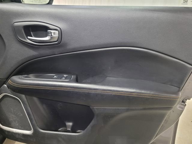 Used 2019 Jeep Compass Limited image 48