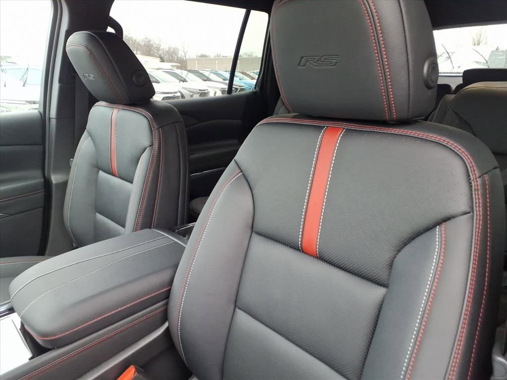 New 2026 Chevrolet Traverse RS w/ LPO, Cargo Package image 9