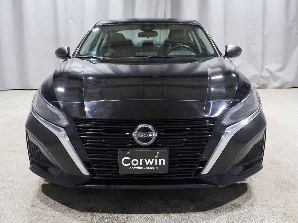 Used 2024 Nissan Altima 2.5 SV image 8