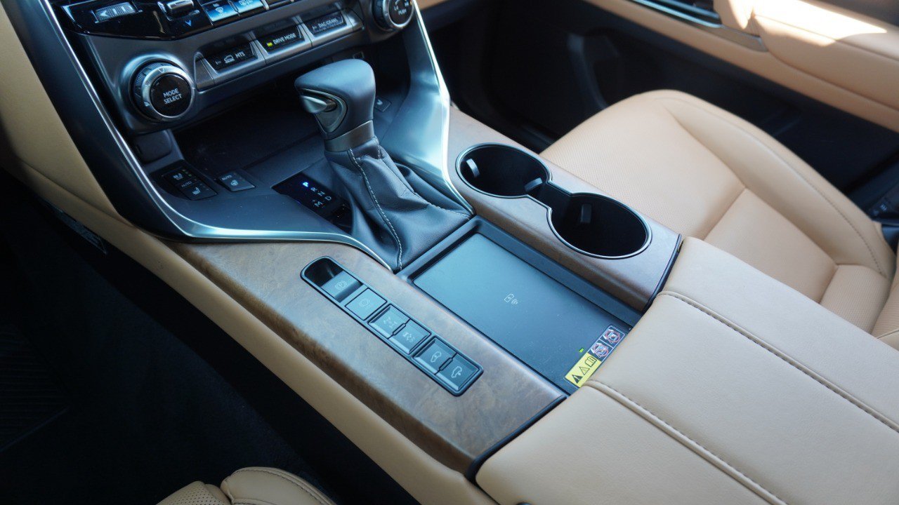 Certified 2024 Lexus LX 600 4WD w/ Luxury Package image 19