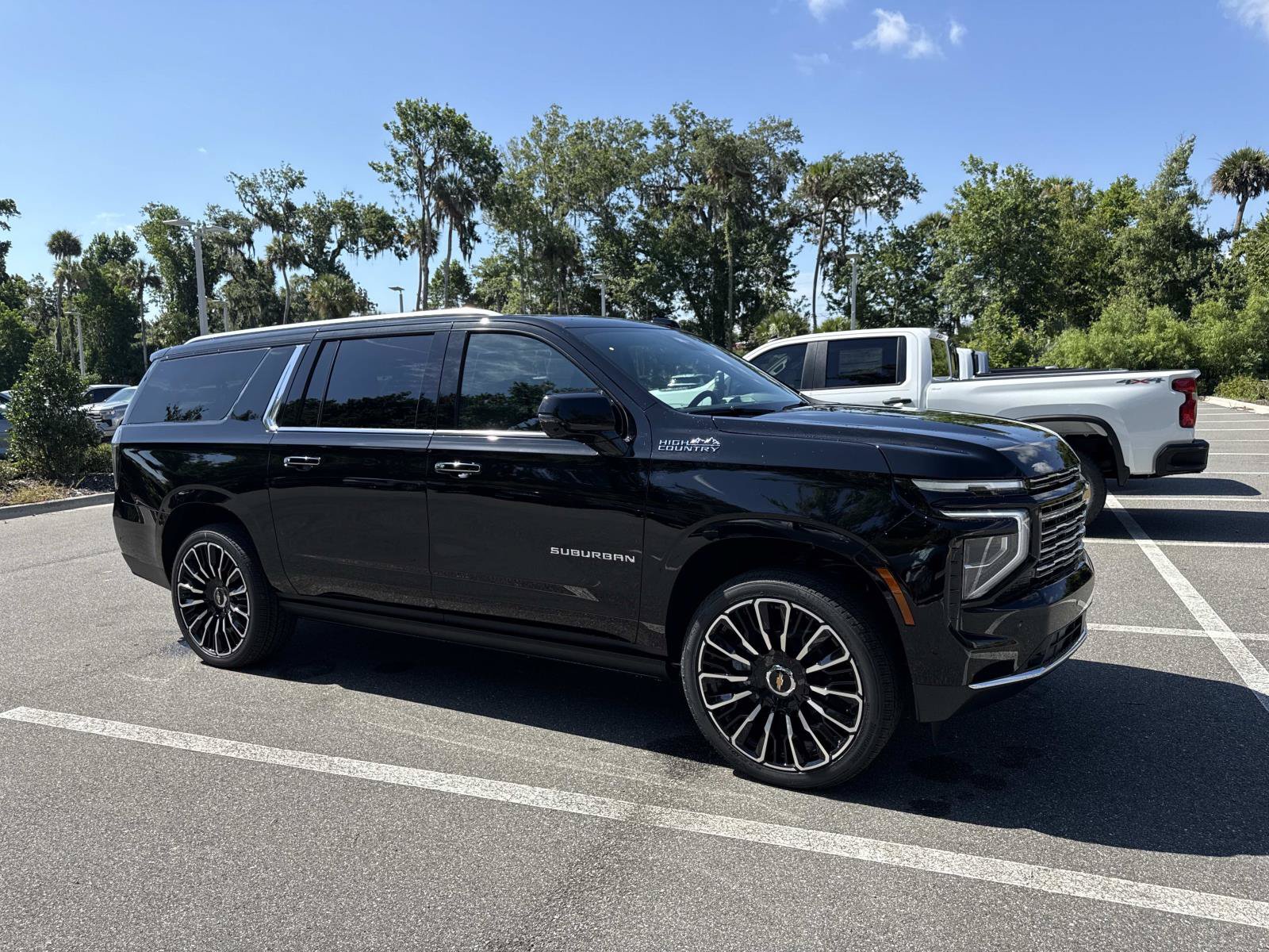 New 2026 Chevrolet Suburban High Country AWD/4WD 360° Tour
