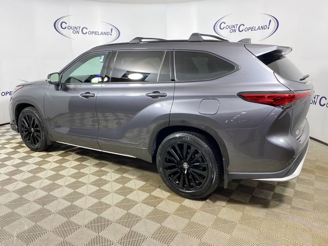 Used 2023 Toyota Highlander XSE image 4