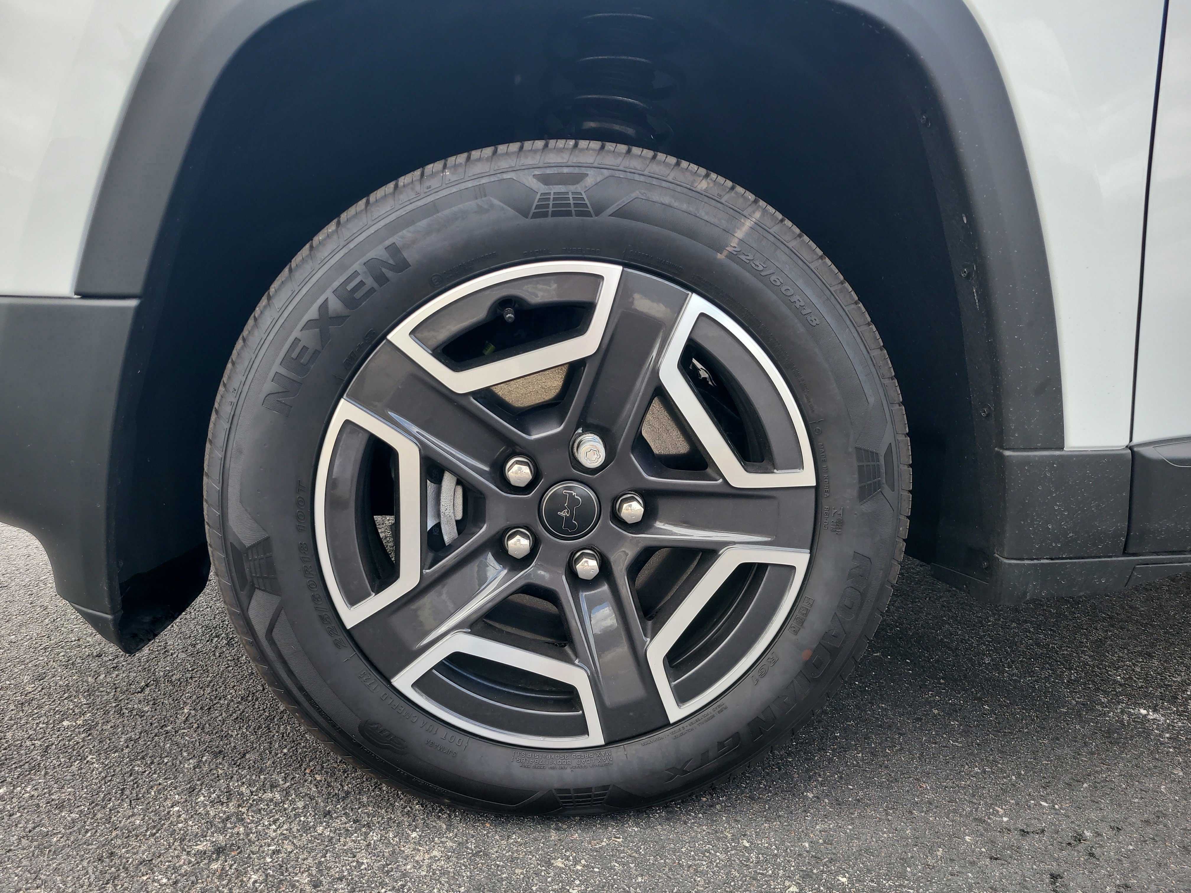 New 2026 Jeep Cherokee Laredo image 10