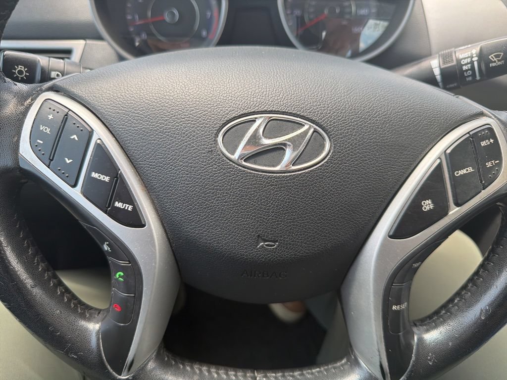 Used 2012 Hyundai Elantra Limited FWD image 12