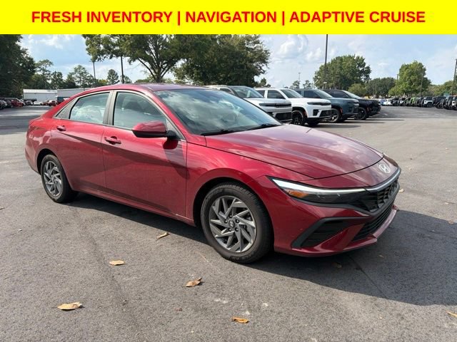 Used 2024 Hyundai Elantra SEL FWD image 1