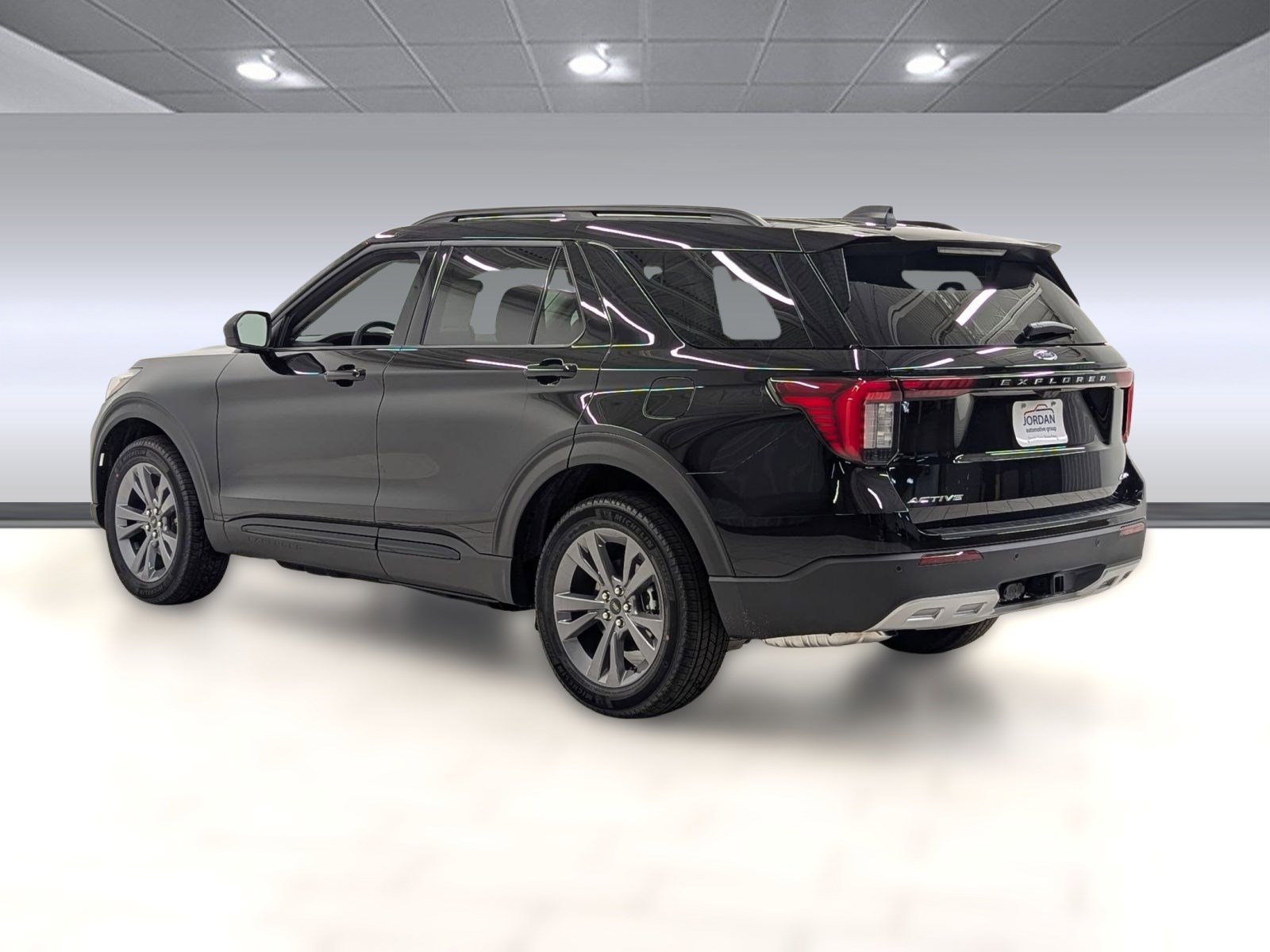 New 2026 Ford Explorer Active image 2