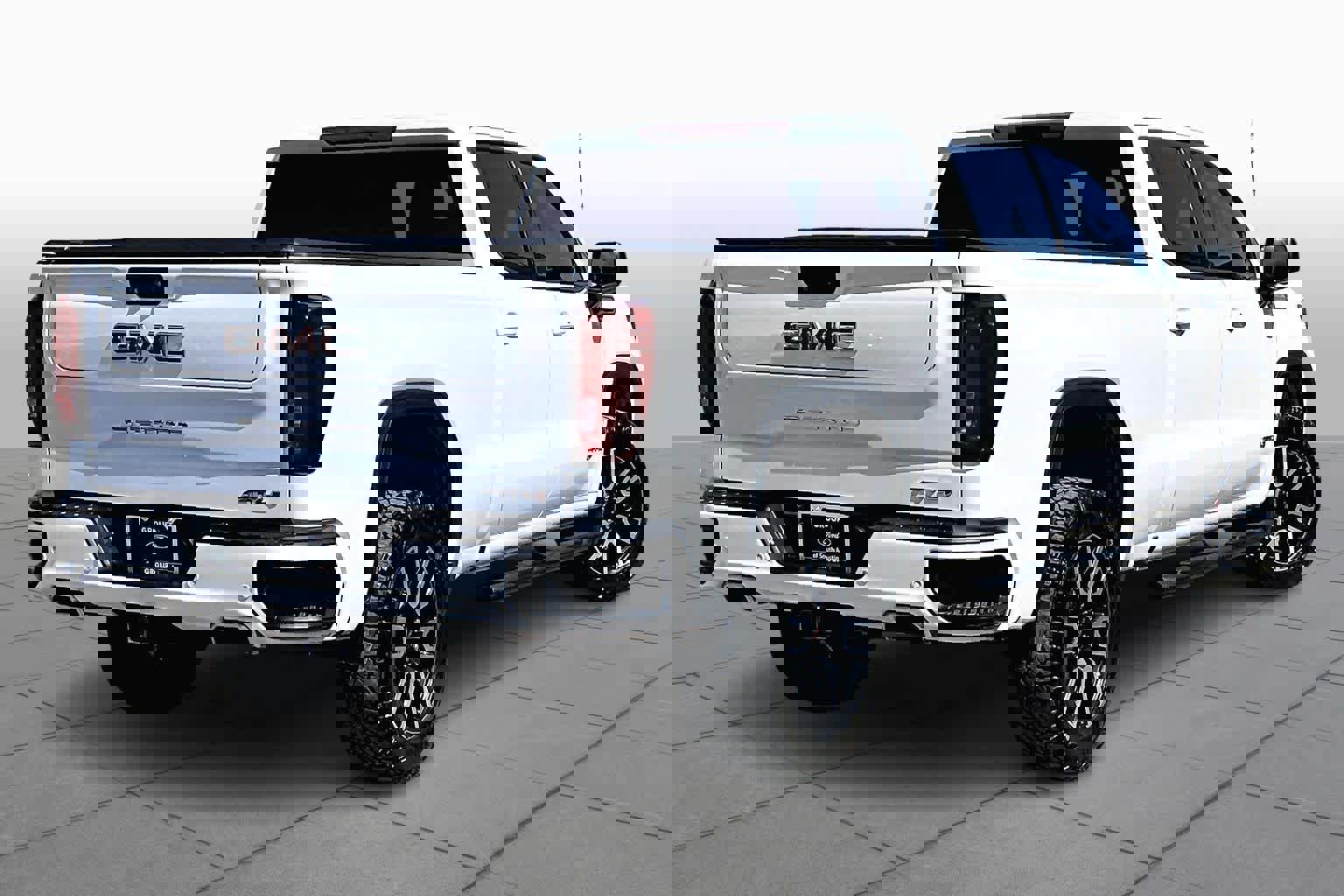 Used 2023 GMC Sierra 1500 AT4 image 13