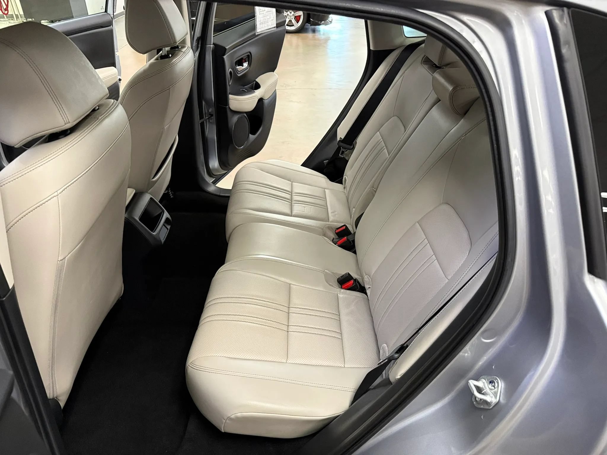 Used 2025 Honda HR-V EX-L image 12