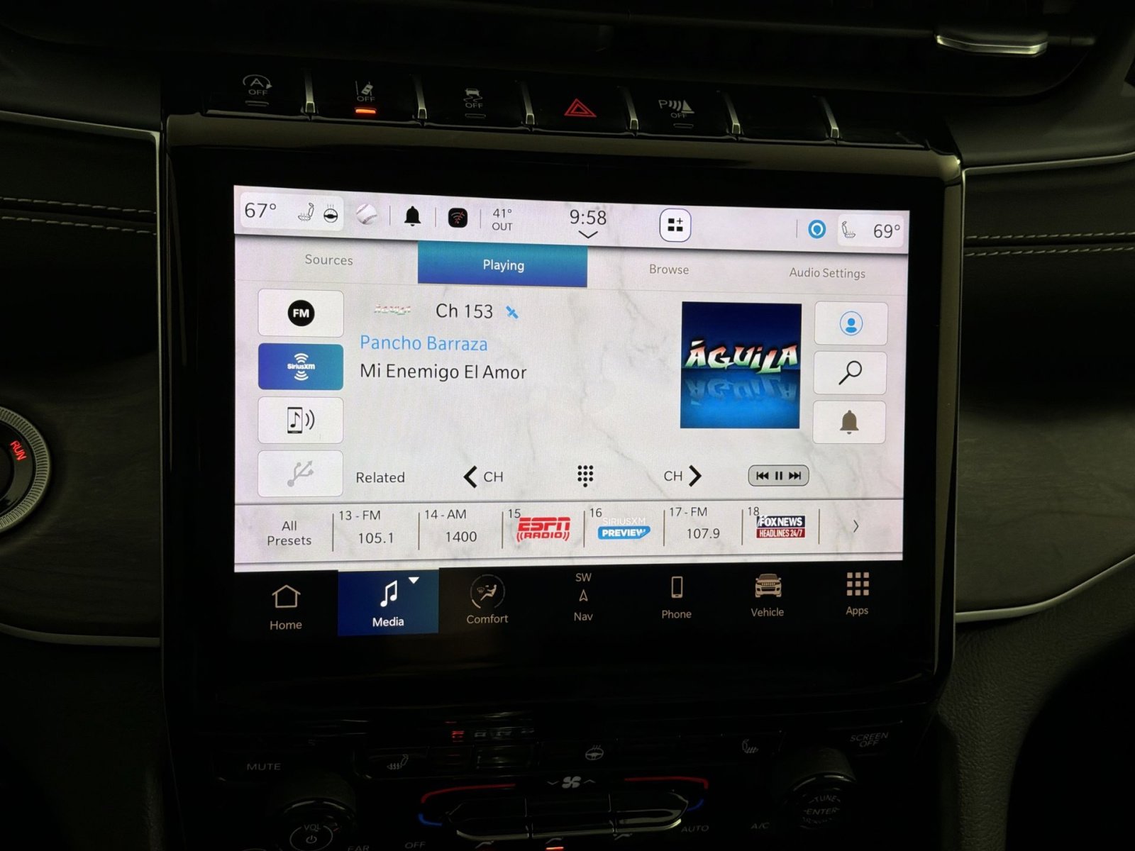 Used 2023 Jeep Grand Cherokee Limited w/ Black Appearance Package image 18