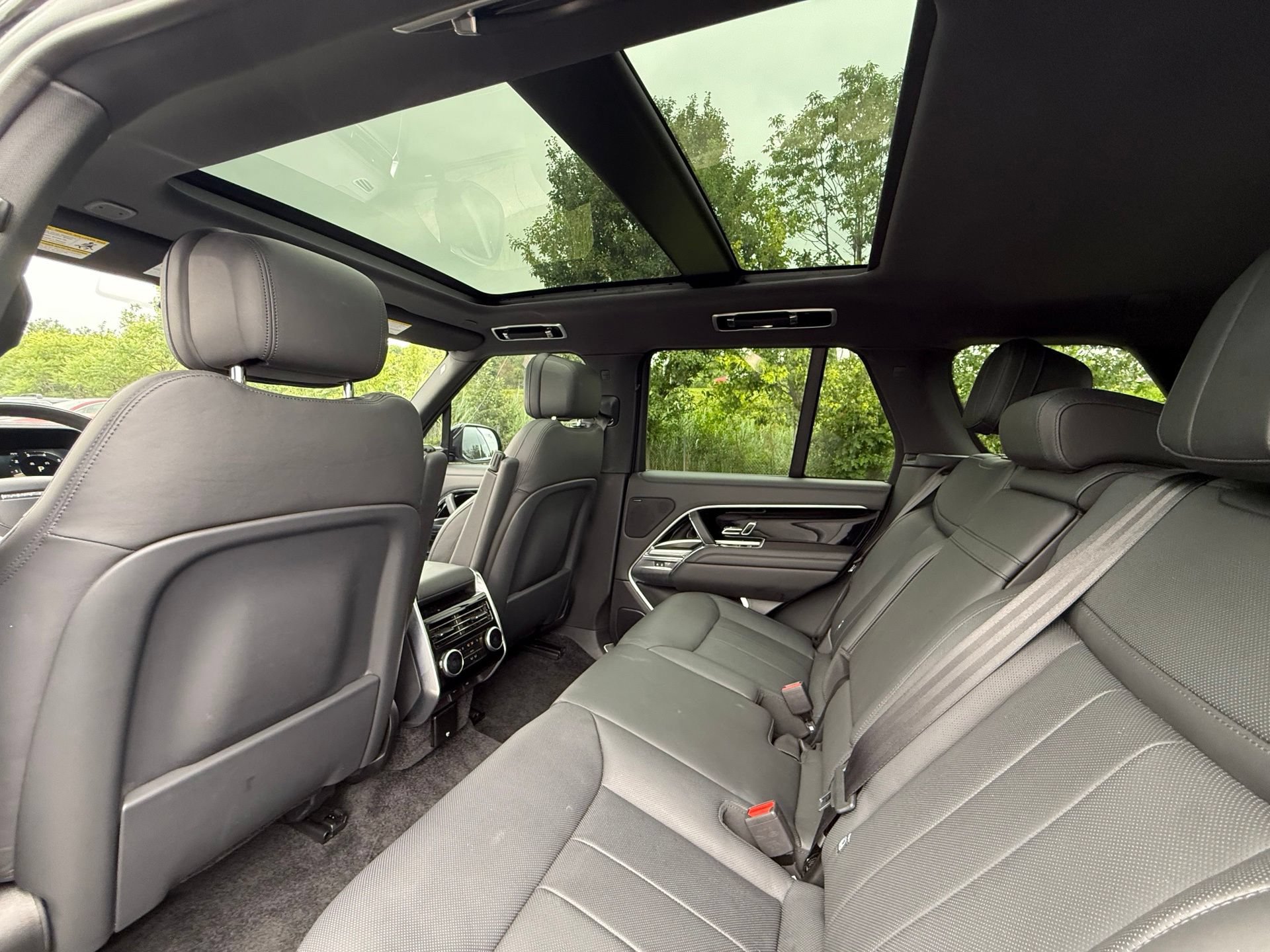 Certified 2023 Land Rover Range Rover SE AWD/4WD image 22
