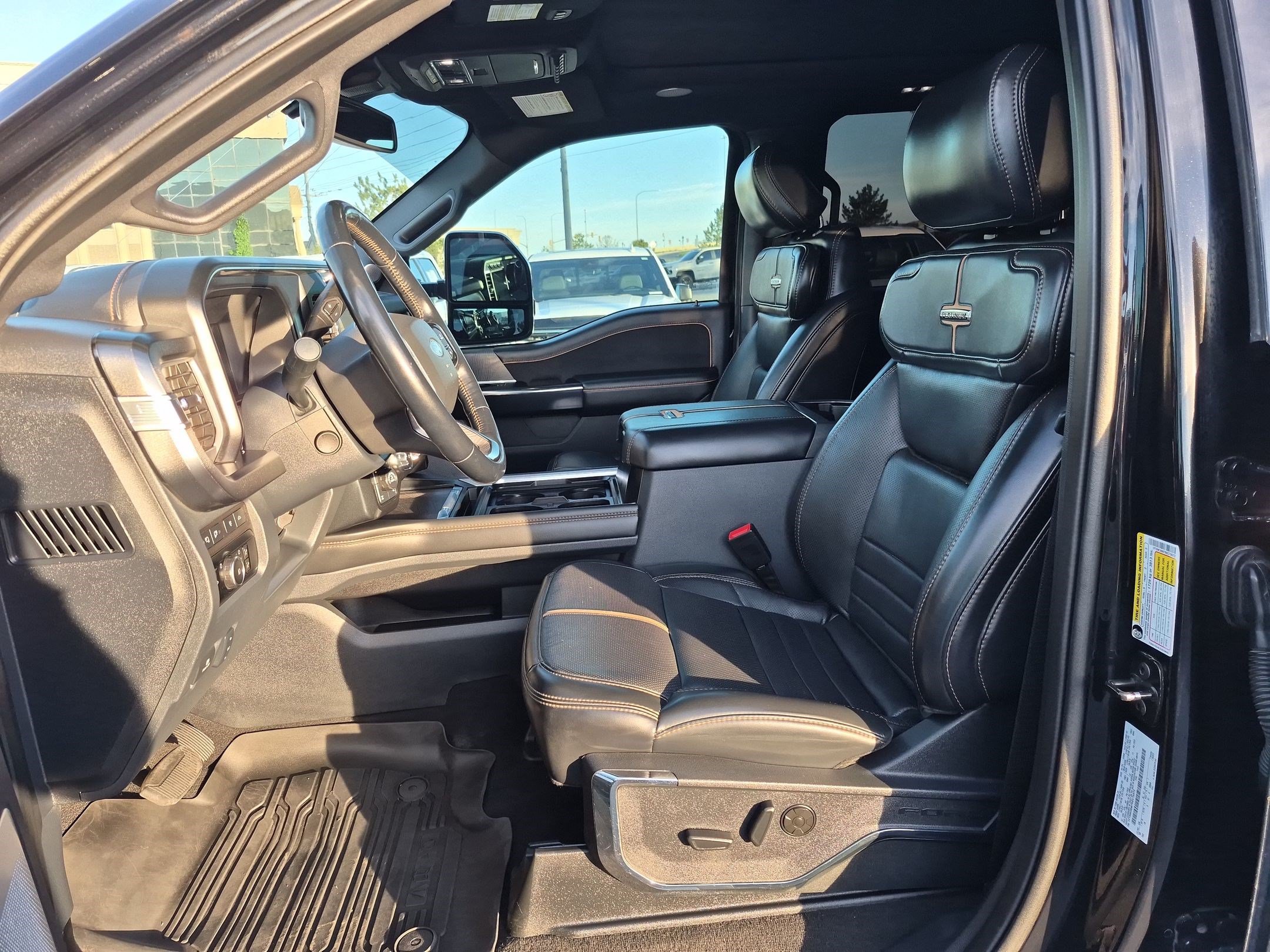 Used 2024 Ford F350 Platinum w/ Tremor Off-Road Package AWD/4WD image 17