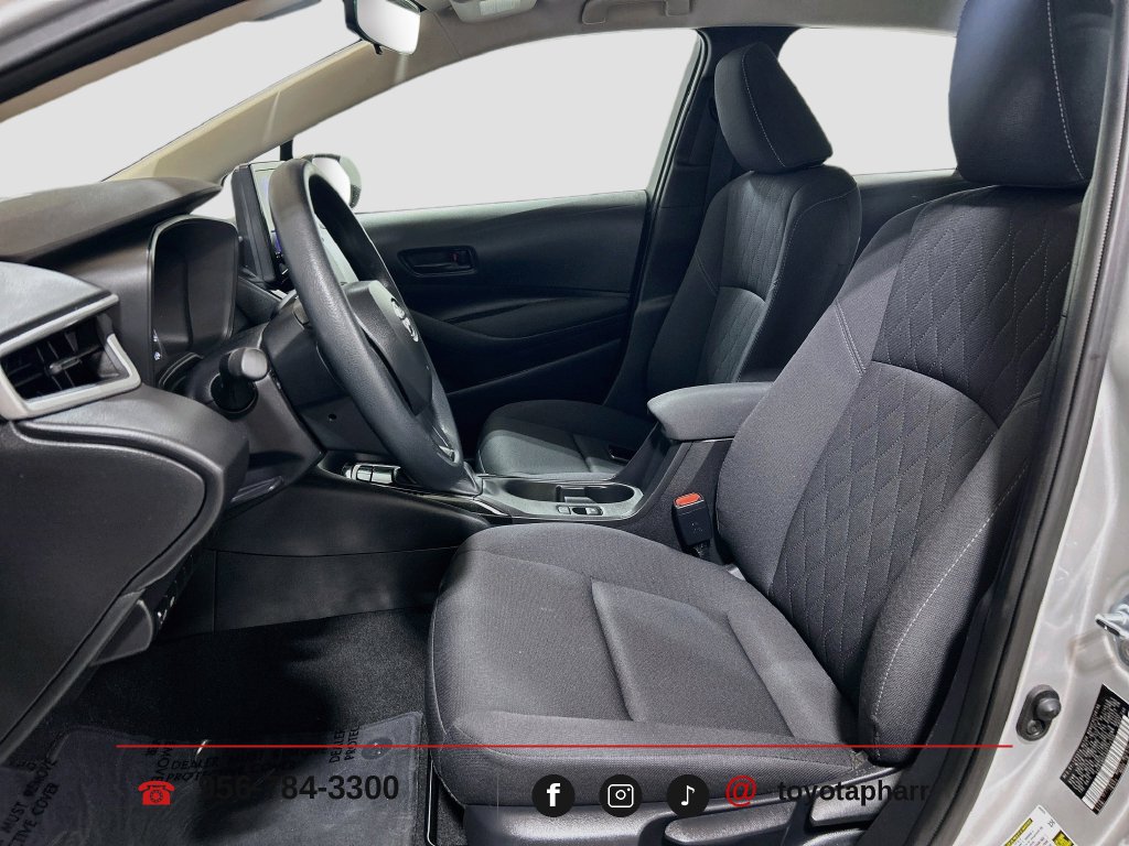 Used 2025 Toyota Corolla LE FWD image 18